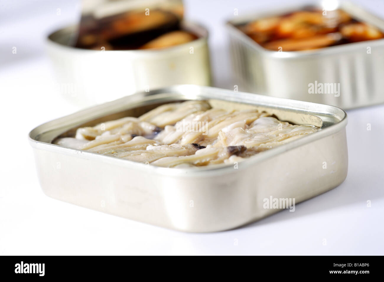 Canned clams hires stock photography and images Alamy