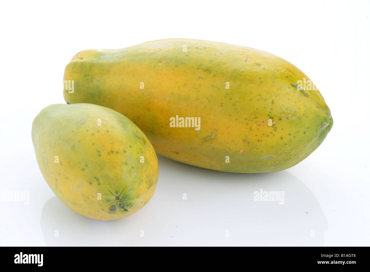 Two papayas hi-res stock photography and images - Alamy