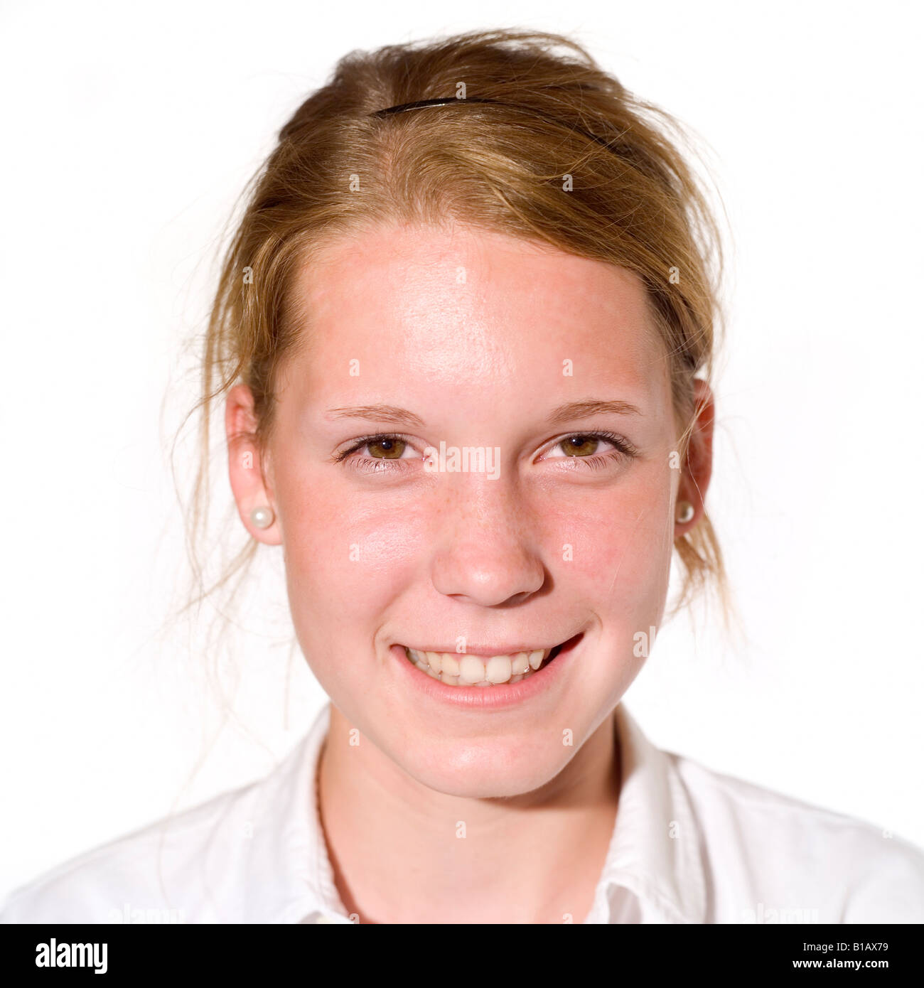 Portrait Of A Young Girl 16 17 Stock Photo Alamy