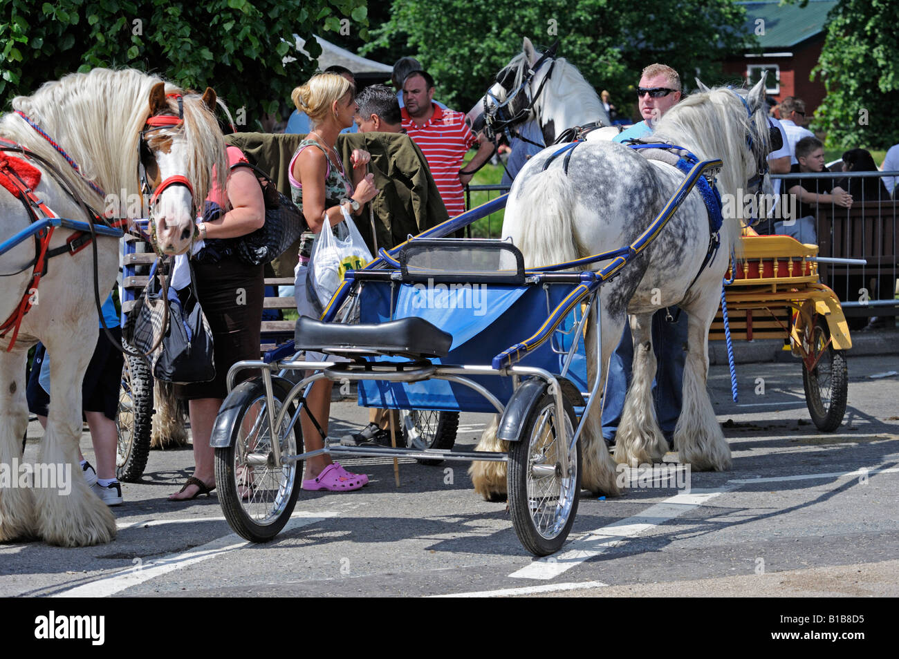 Gypsy travellers and spectators at Appleby Horse Fair. Appleby-in-Westmorland, Cumbria, England, United Kingdom, Europe. Stock Photo