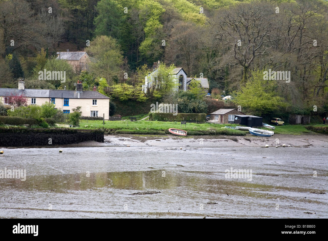 low tide at lerryn cornwall Stock Photo
