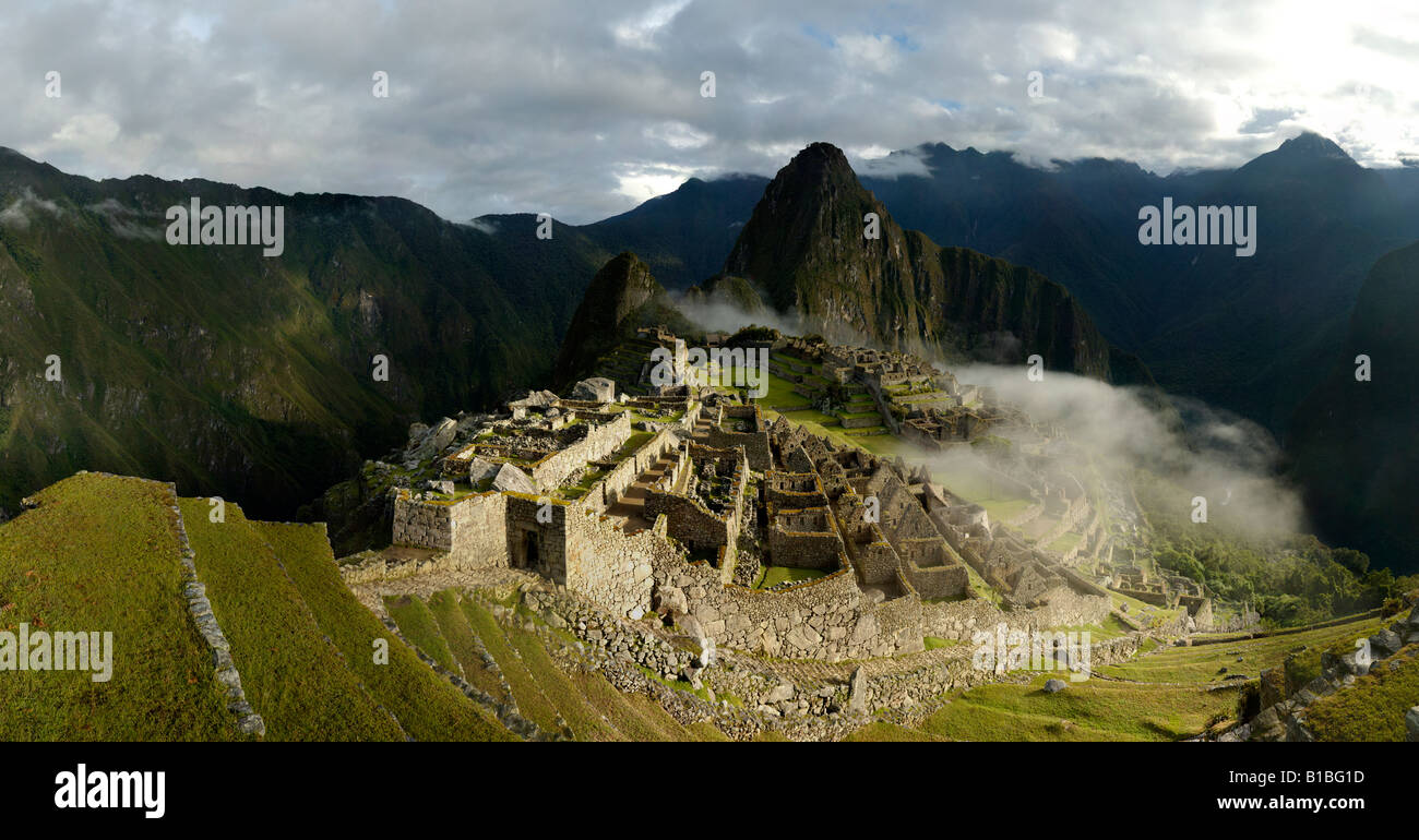 Machu picchu panorama view hi-res stock photography and images - Alamy