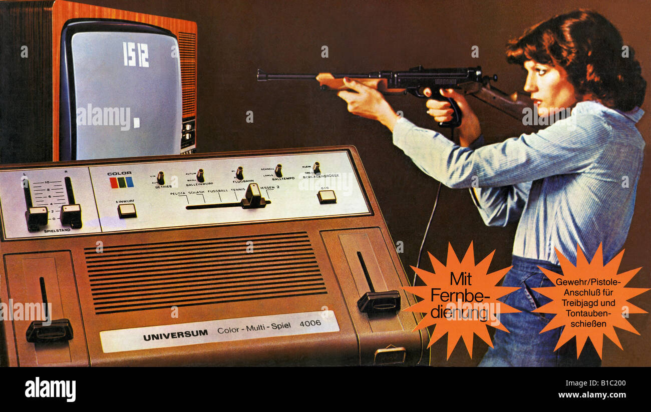 computing / electronic, advertising, games, tele game, Squash, woman with pistol, Germany, circa 1976, historic, historical, technics, technic, Universum Color-Multi-Game 4006, Pelota, play station, aiming, shooting, 1970s, 20th century, people, women, female, Stock Photo