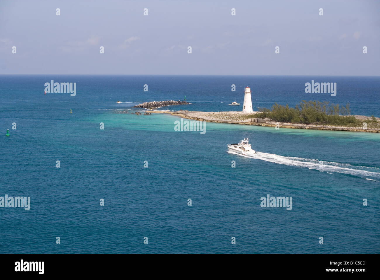 caribbean travel vacation nassau bahamas lighthouse ocean