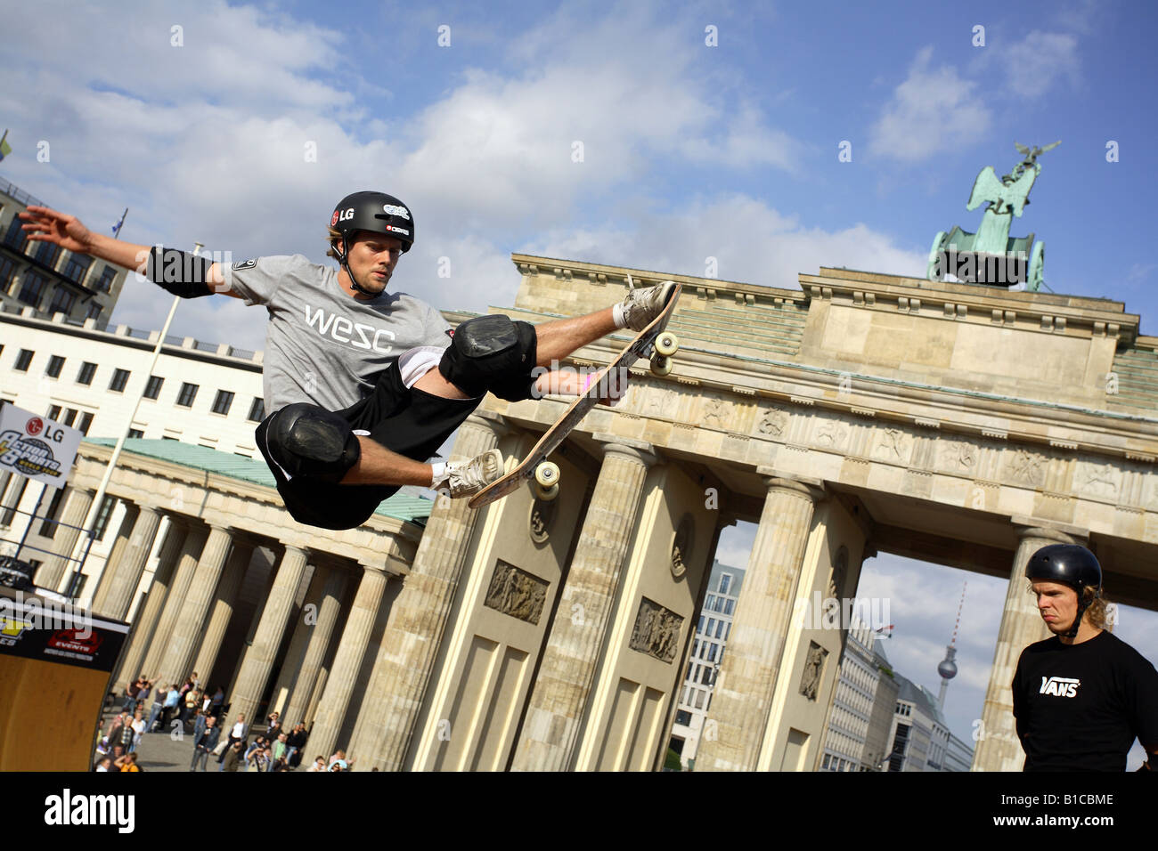Skateboarder performing during Streetlife in front of Brandenburg Gate ...