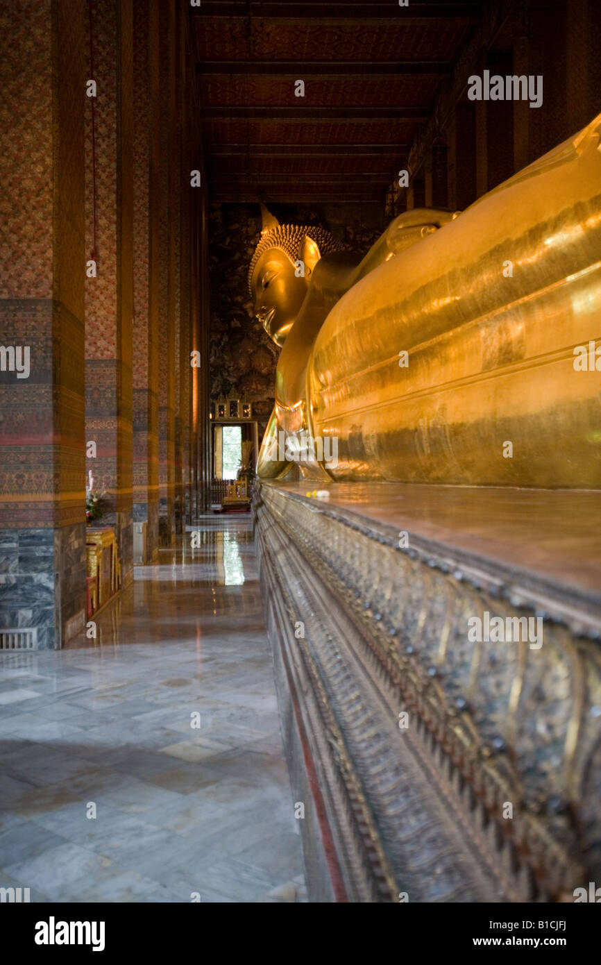 Wat Pho The Temple of the Reclining Buddha Bahgkok Thailand Stock Photo ...
