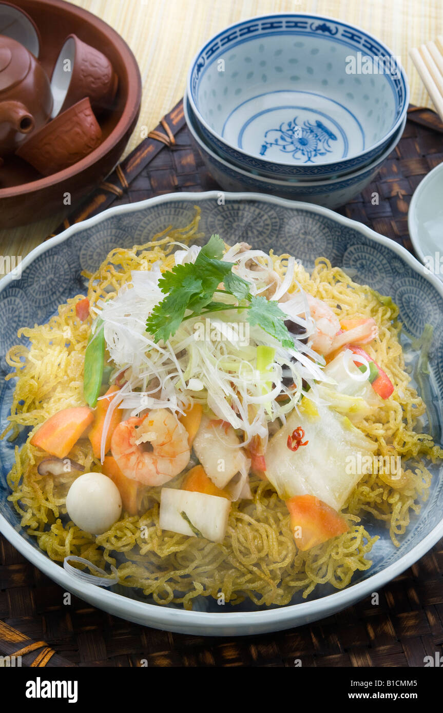 Fried Chinese noodles Stock Photo - Alamy