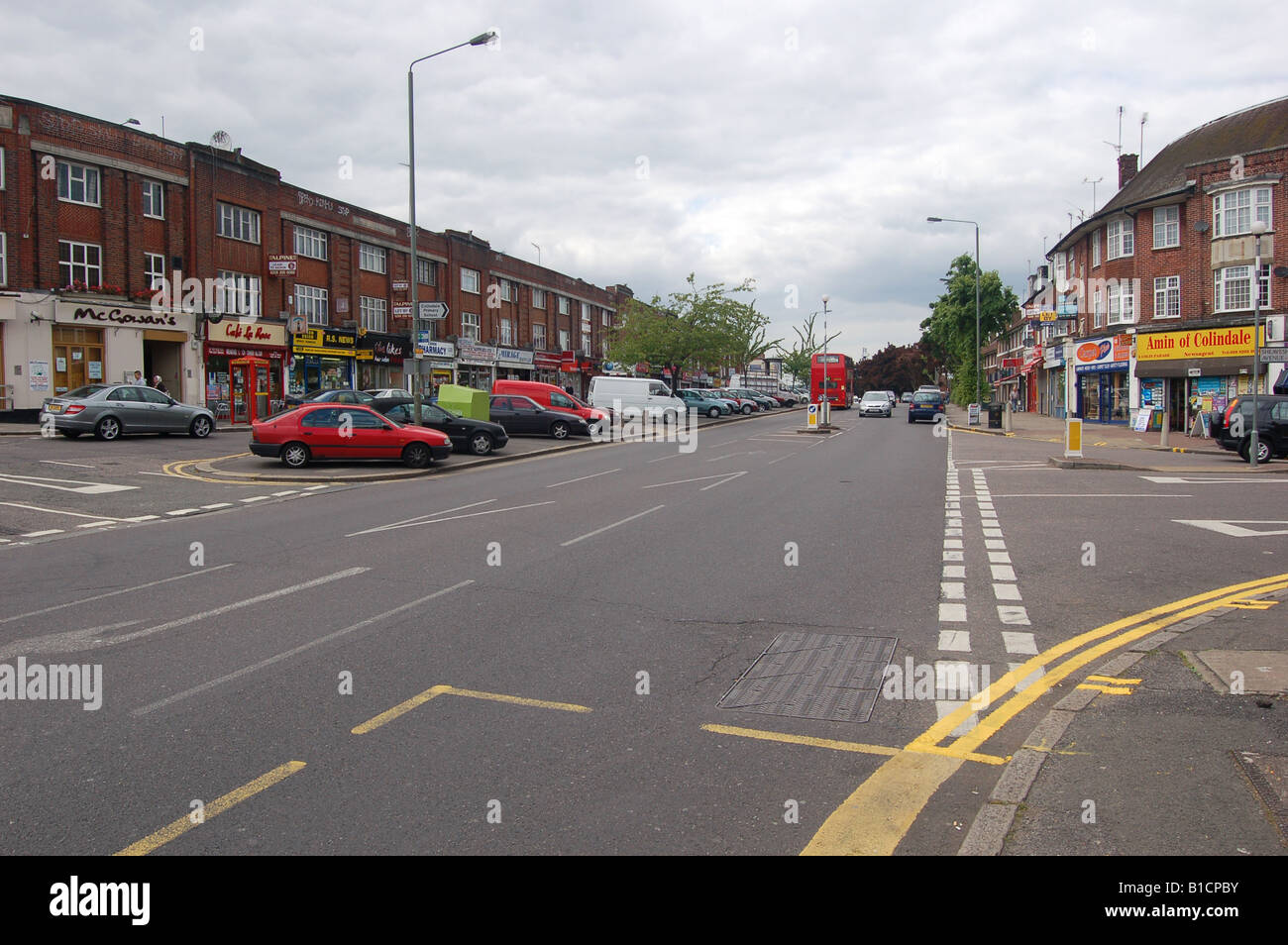 Edgware road shops hi-res stock photography and images - Alamy