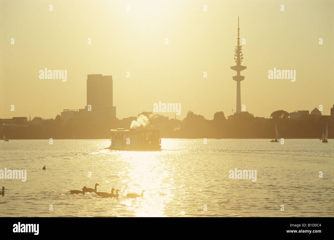 An absolute must: a cruise on the lake Aussenalster and its canals in the middle of the city of Hamburg, Germany Stock Photo