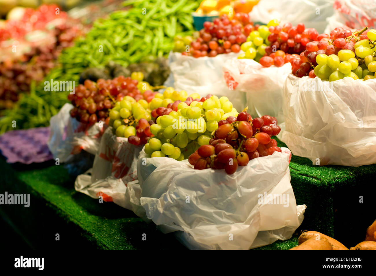 Fresh grapes for sale at an open air market, USA Stock Photo Alamy