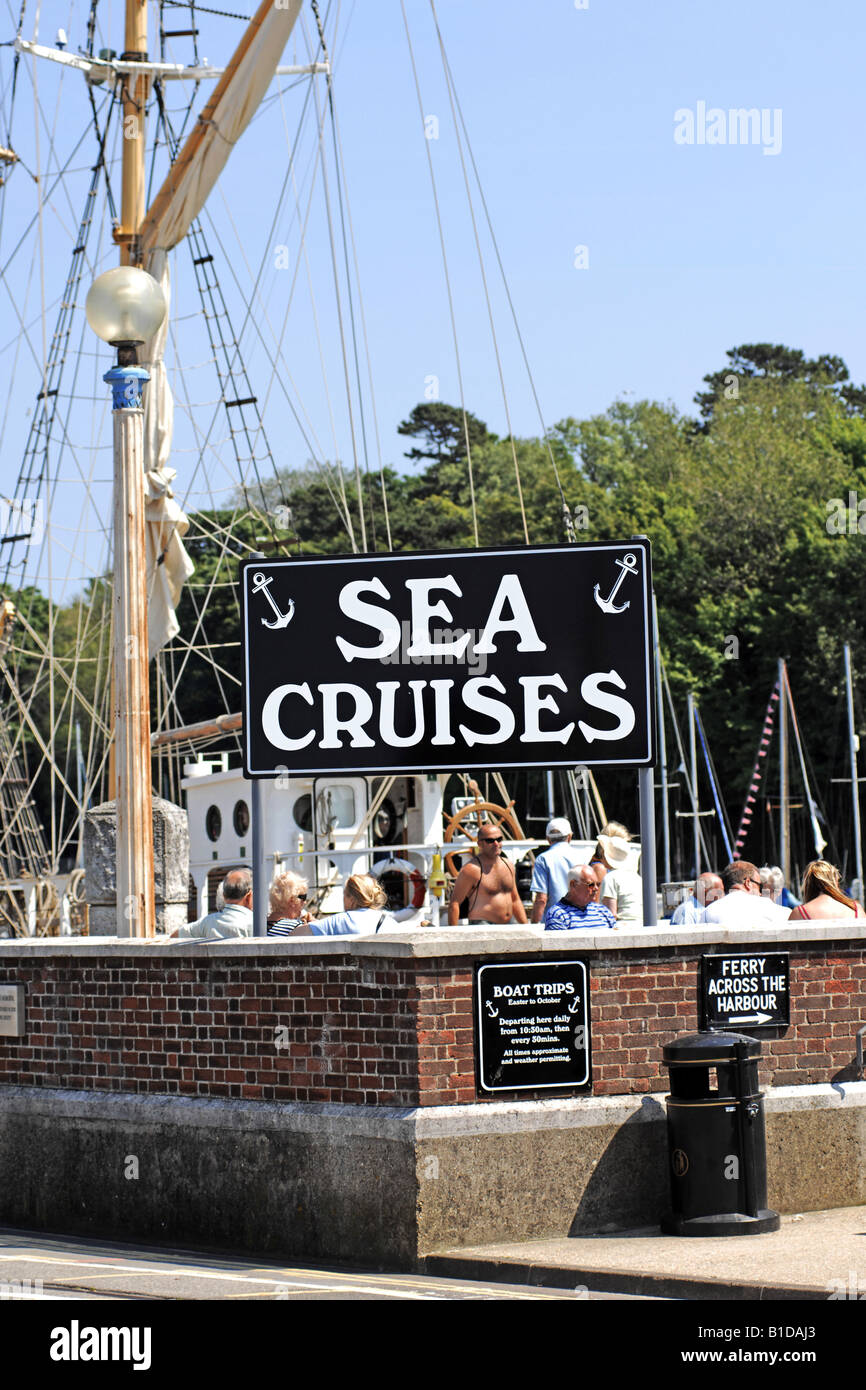Giant large sign signs information hi-res stock photography and images ...
