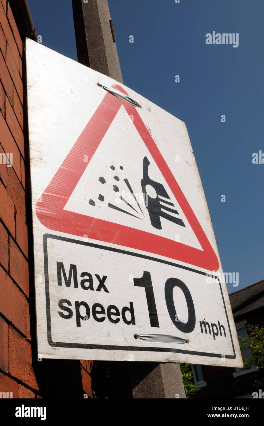 10 mph speed restriction sign Stock Photo