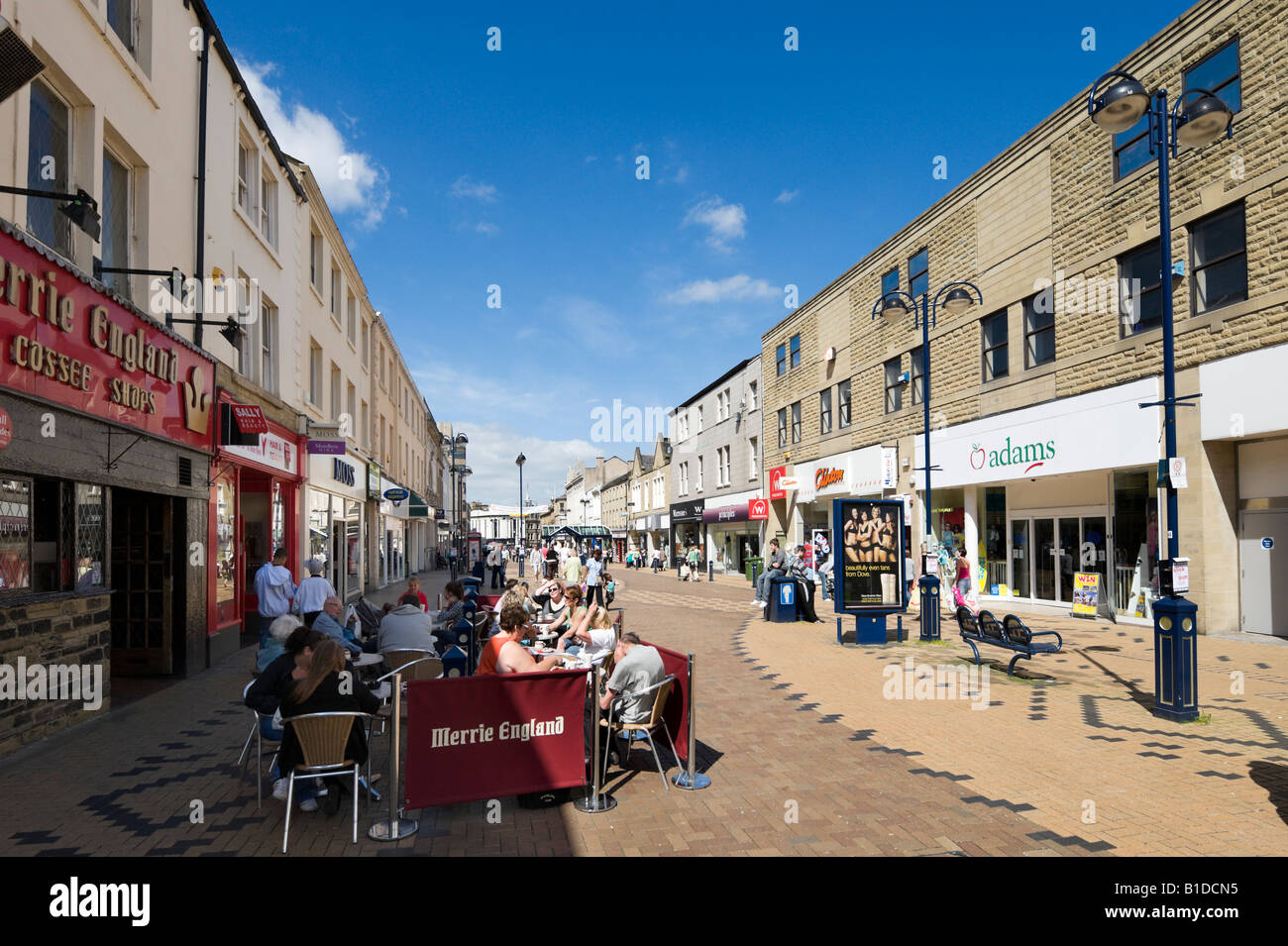Cafe and shops in the pedestrian shopping area, New Street, Huddersfield, West Yorkshire, England, United Kingdom Stock Photo