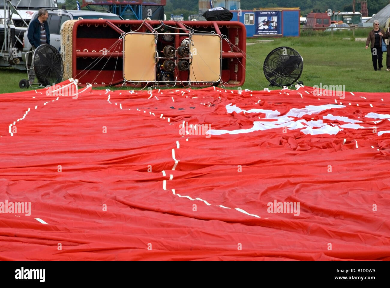 Preparations to inflate a hot air balloon at Headcorn (Lashenden
