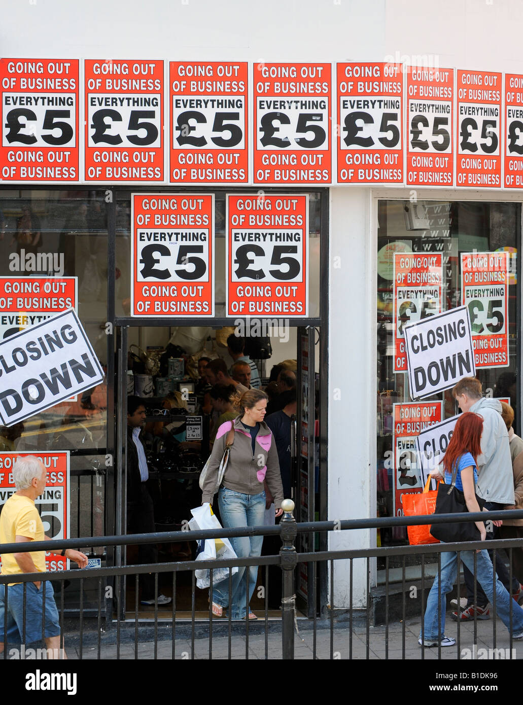 Credit crunch: closing down sale for Brighton trader with shop front festooned with sale posters. Picture by Jim Holden. Stock Photo