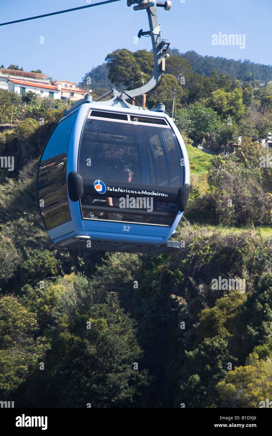 dh Cable car FUNCHAL MADEIRA Cable car pod above hillside Stock Photo