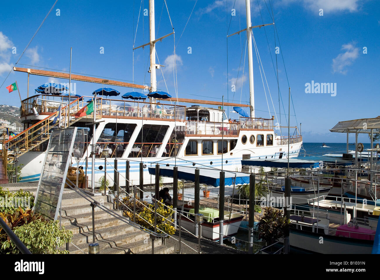 dh  FUNCHAL MADEIRA Yacht restaurant Vagrant belonged to The Beatles Stock Photo