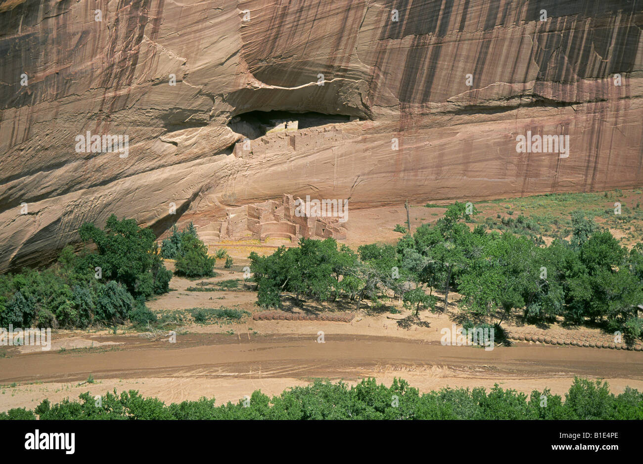 White House Ruin an ancient cliff house ruin built by the Anasazi ...