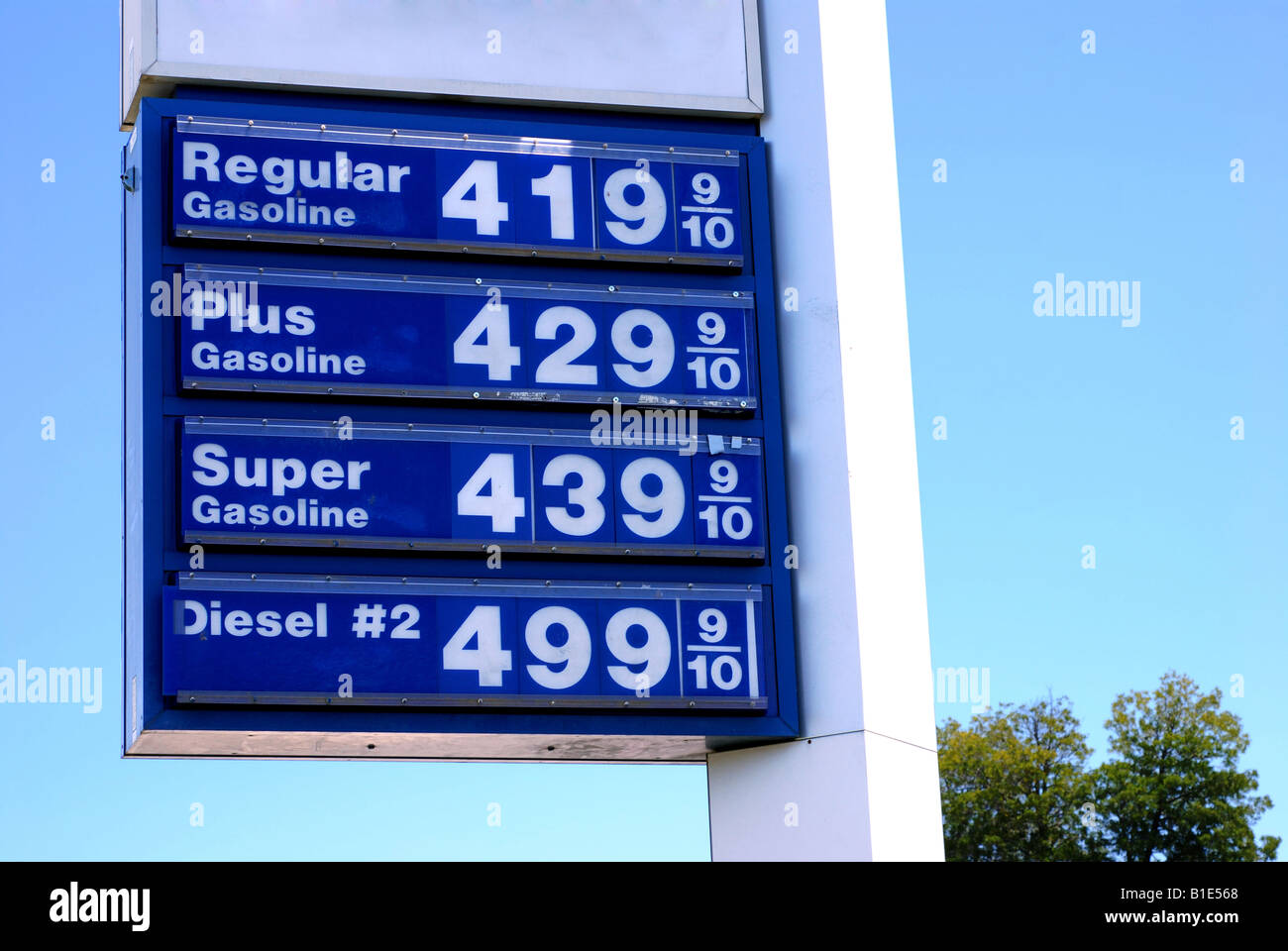 Prices top 4 per gallon for gasoline and 5 for diesel in the United