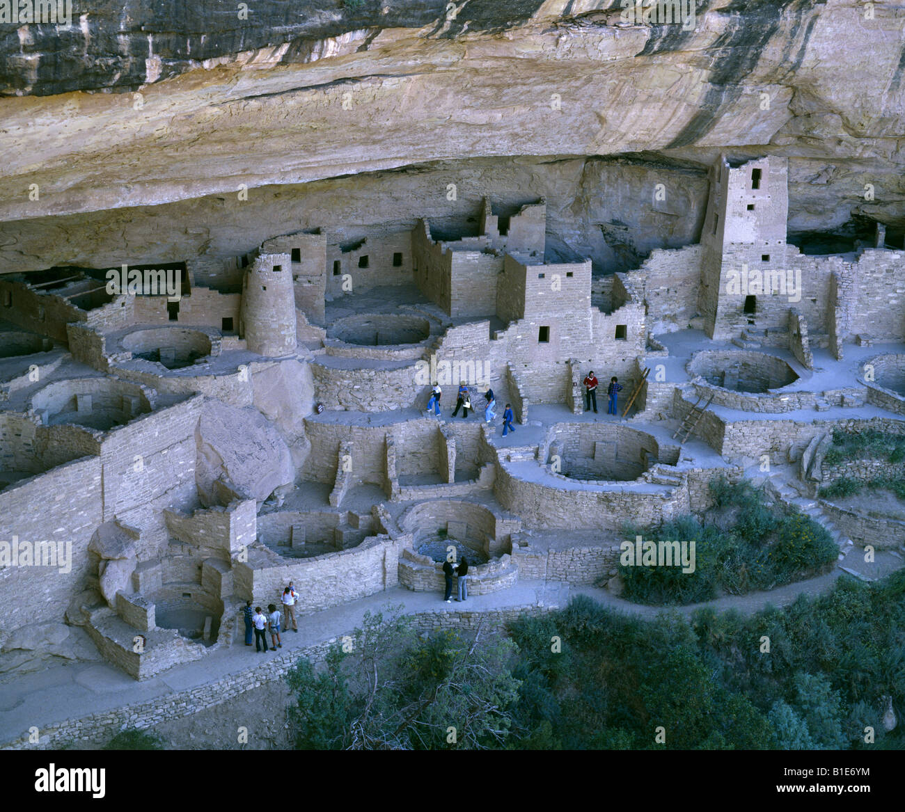 CLIFF PALACE THE LARGEST CLIFF DWELLING IN NORTH AMERICA MESA VERDE ...
