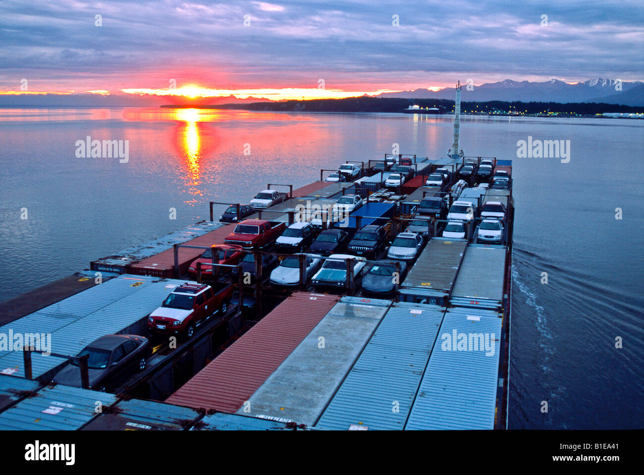 Container Ship Horizon Lines High Resolution Stock Photography and ...