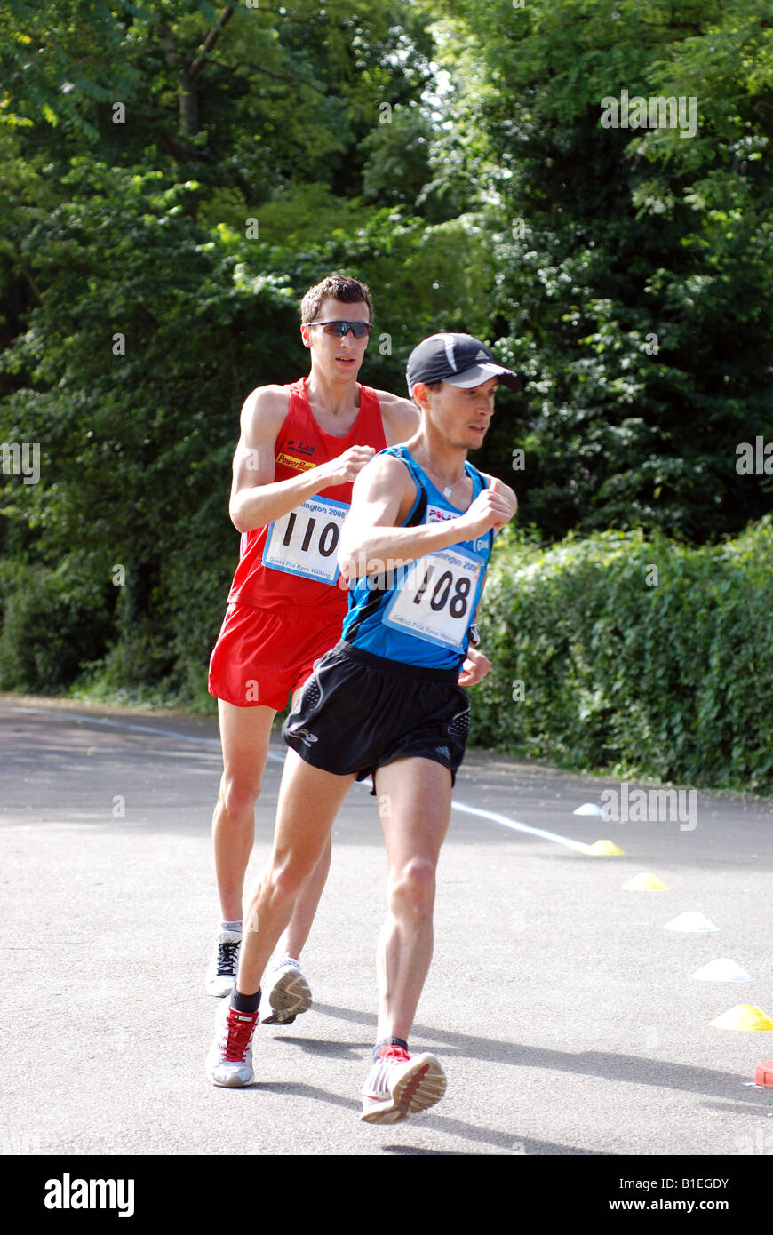 Walkers men male sport athletes hi-res stock photography and images - Alamy