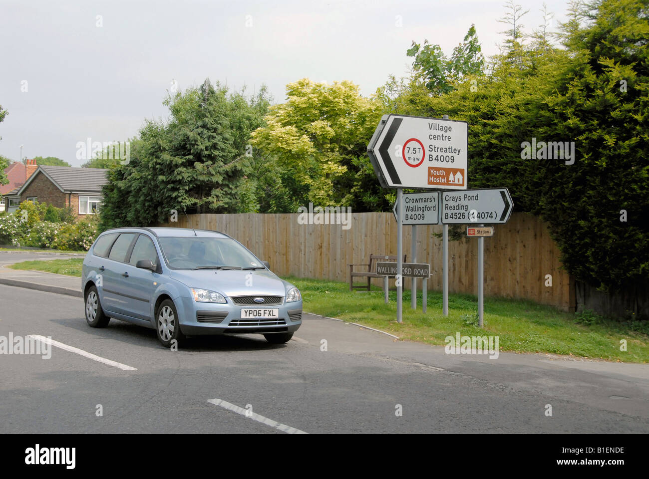 Car at road junction in Goring on Thames in Oxfordshire Stock Photo