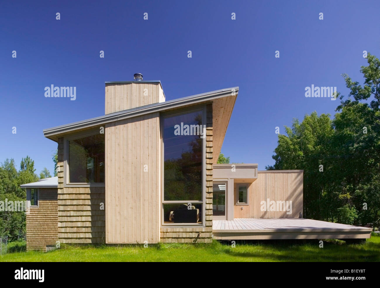 Exterior view of a contemporary Craftsman Style home in Anchorage, Alaska. Stock Photo