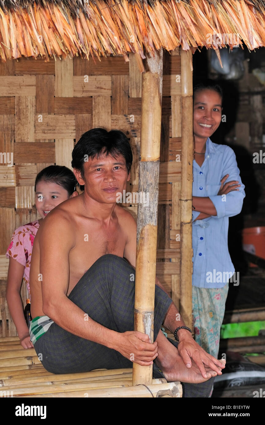 Tribal Family Stock Photos & Tribal Family Stock Images Alamy