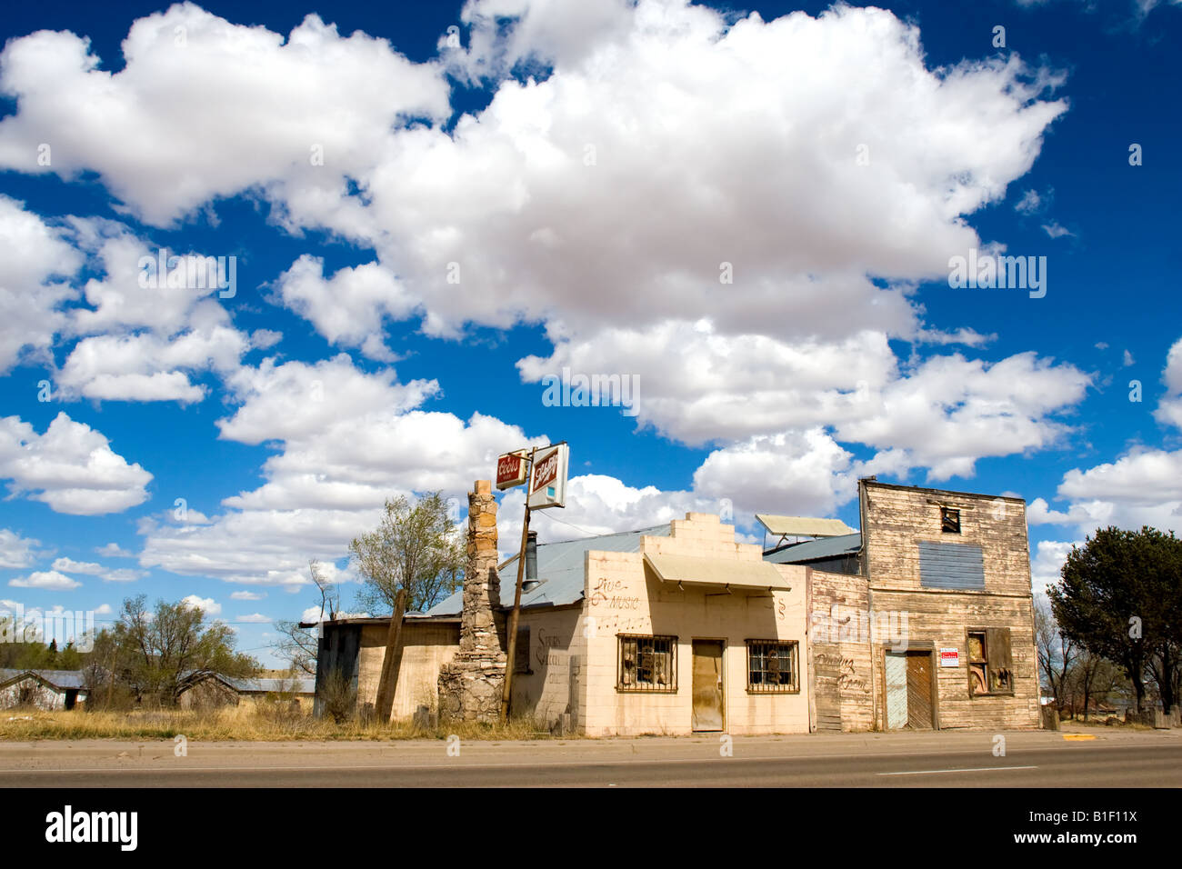 Large puffy clouds move over downtown Vaughn, NM, along Rt. 66 Stock Photo Alamy