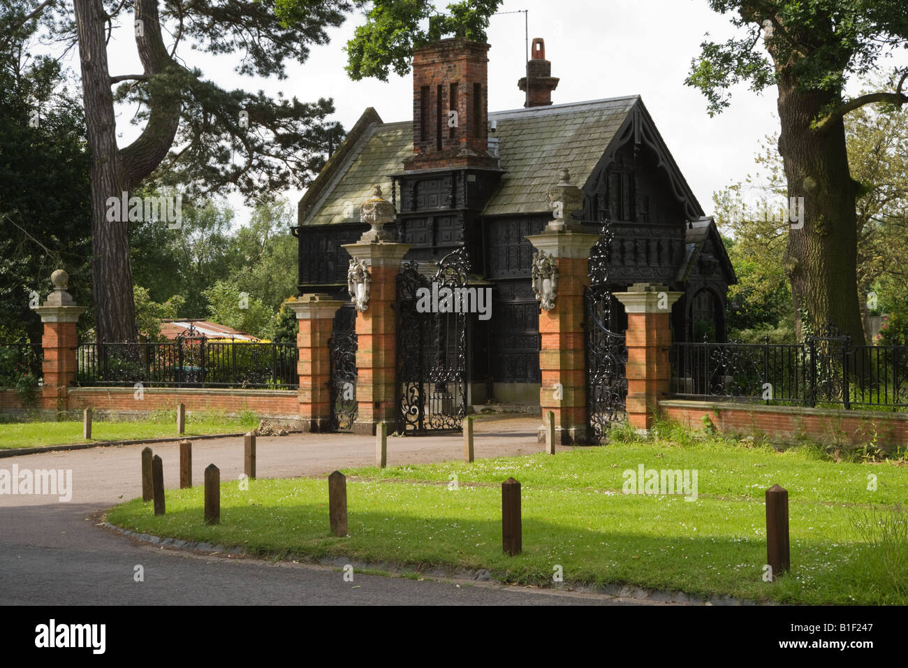 Oak Lodge Is The Entrance To The Hall Barn Estate In Beaconsfield