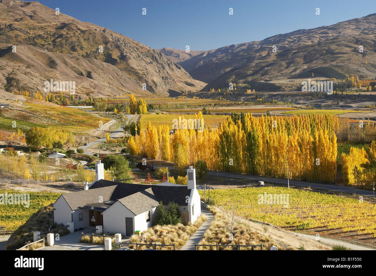 Mount difficulty, new zealand hi-res stock photography and images - Alamy