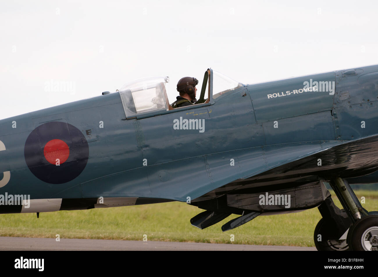 Pilot in Supermarine Spitfire Mk 19 Kemble air Show 2008 Stock Photo