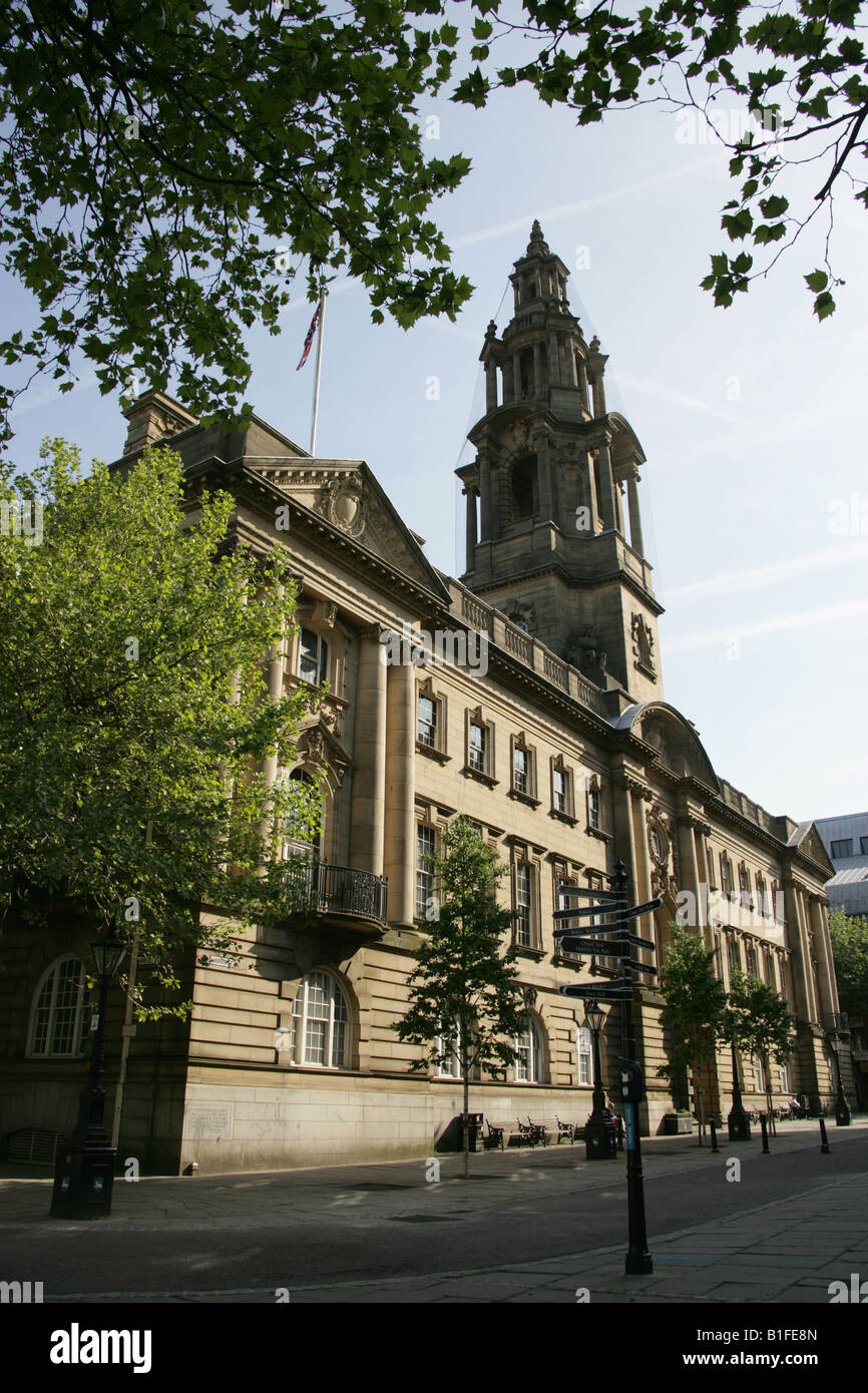 City of Preston, England. The 1903 built Baroque style Preston Crown Court Sessions House entrance at Harris Street. Stock Photo