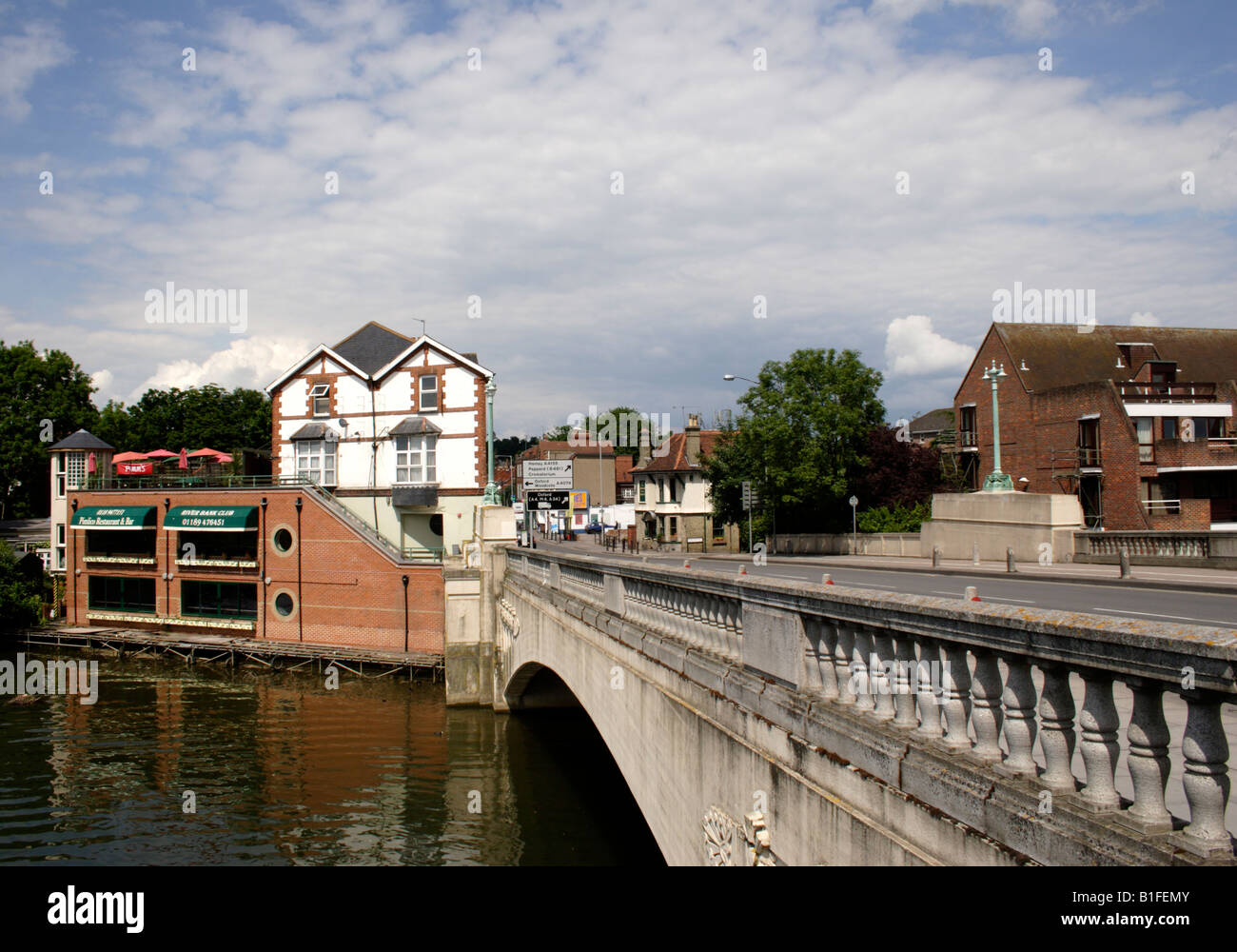 River Bank Club and Caversham Bridge Reading Stock Photo