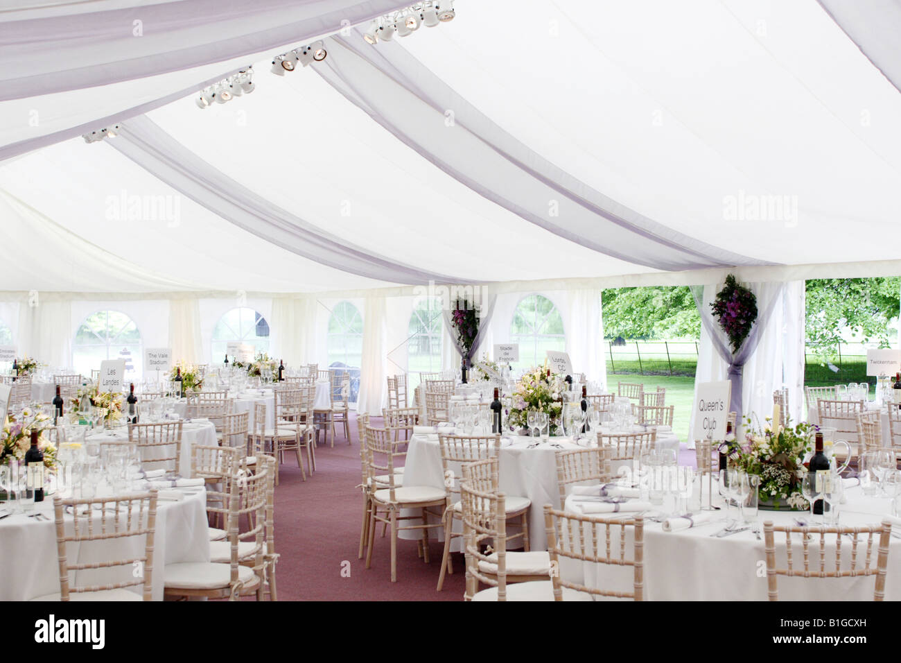 Wedding Marquee Decoration And Tables Stock Photo 18186409 Alamy