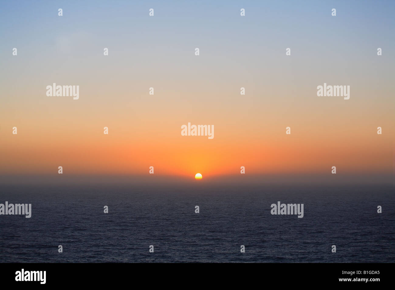 Blue ocean orange sunset hi-res stock photography and images - Alamy