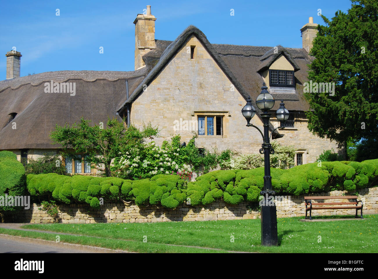 Thatched Cotswold cottage, Chipping Campden, Cotswolds, Gloucestershire