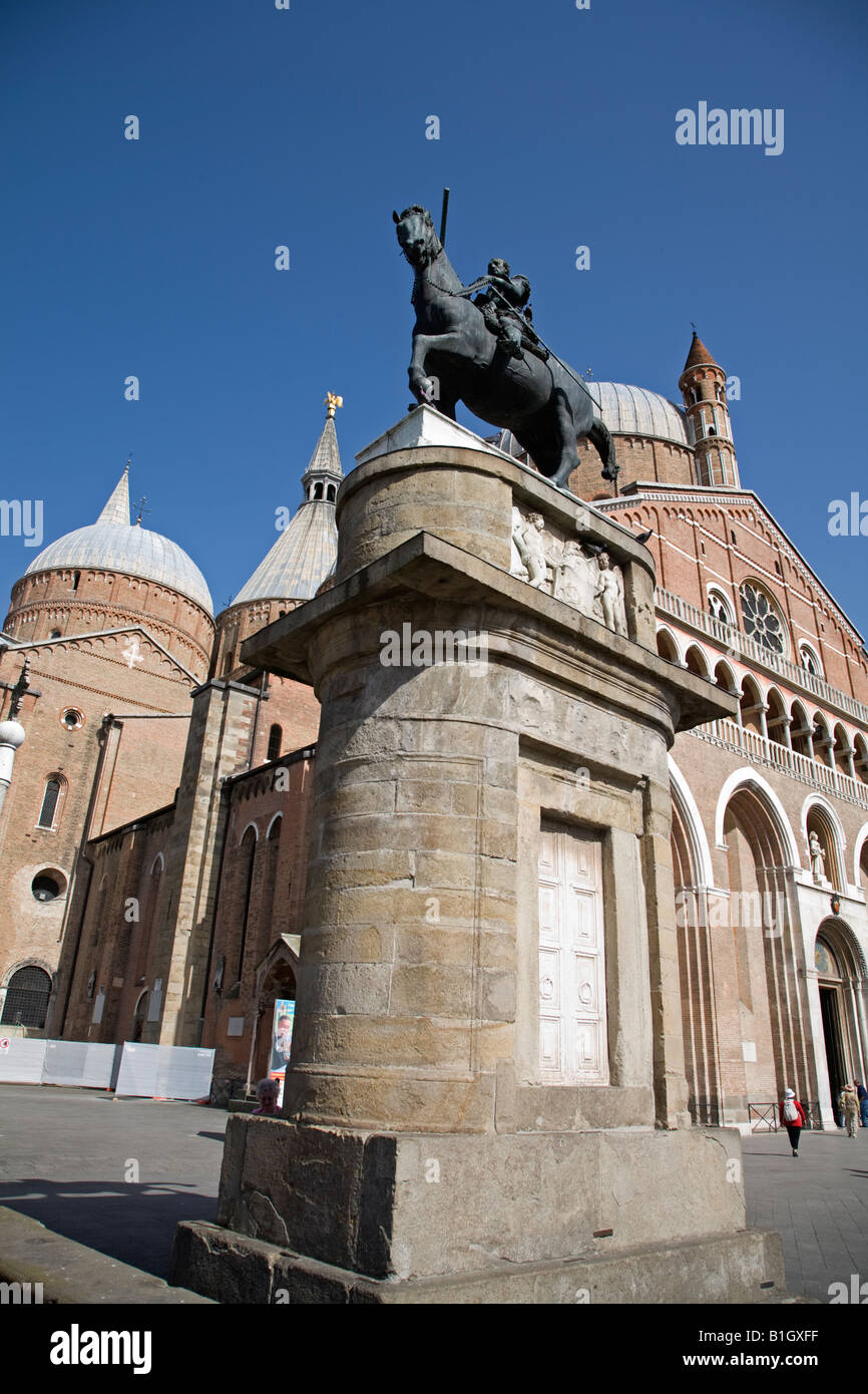 The Equestrian Statue Of Gattamelata By Donatello At The Basilica Del Stock Photo Alamy
