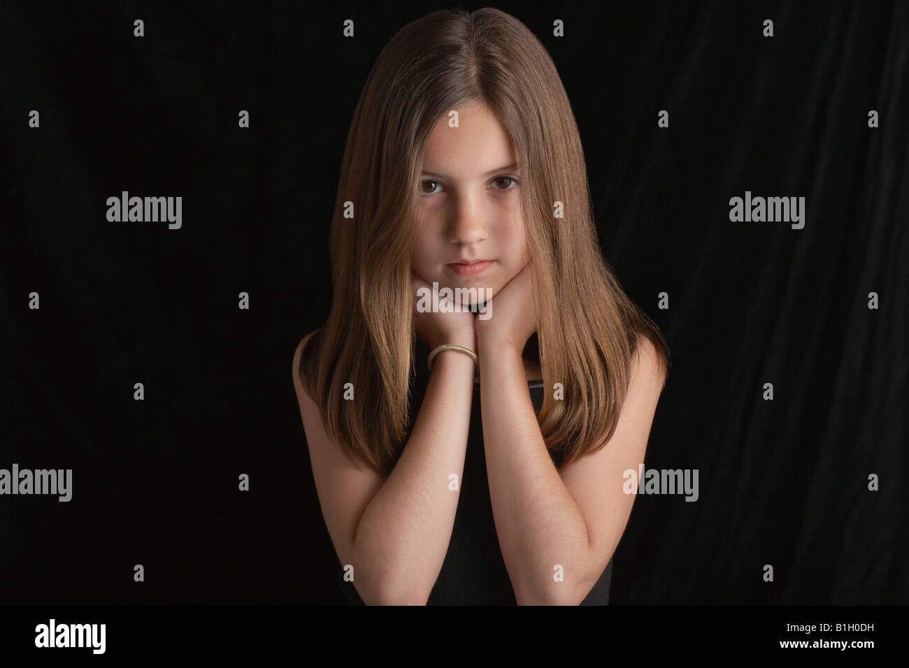 Black pre teen girl hi-res stock photography and images - Alamy