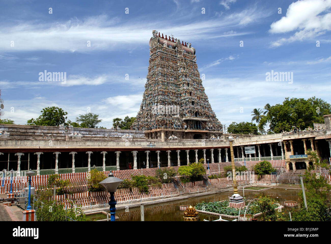 Pond in front of a temple, Golden Lotus Tank, Sri Meenakshi Hindu Temple, Madurai, Tamil Nadu, India Stock Photo
