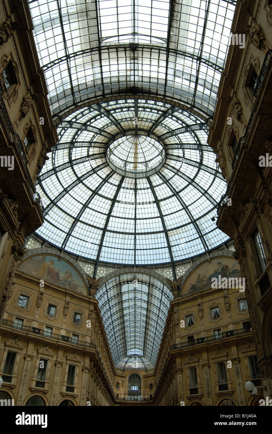 The galleria shopping mall hi-res stock photography and images - Alamy