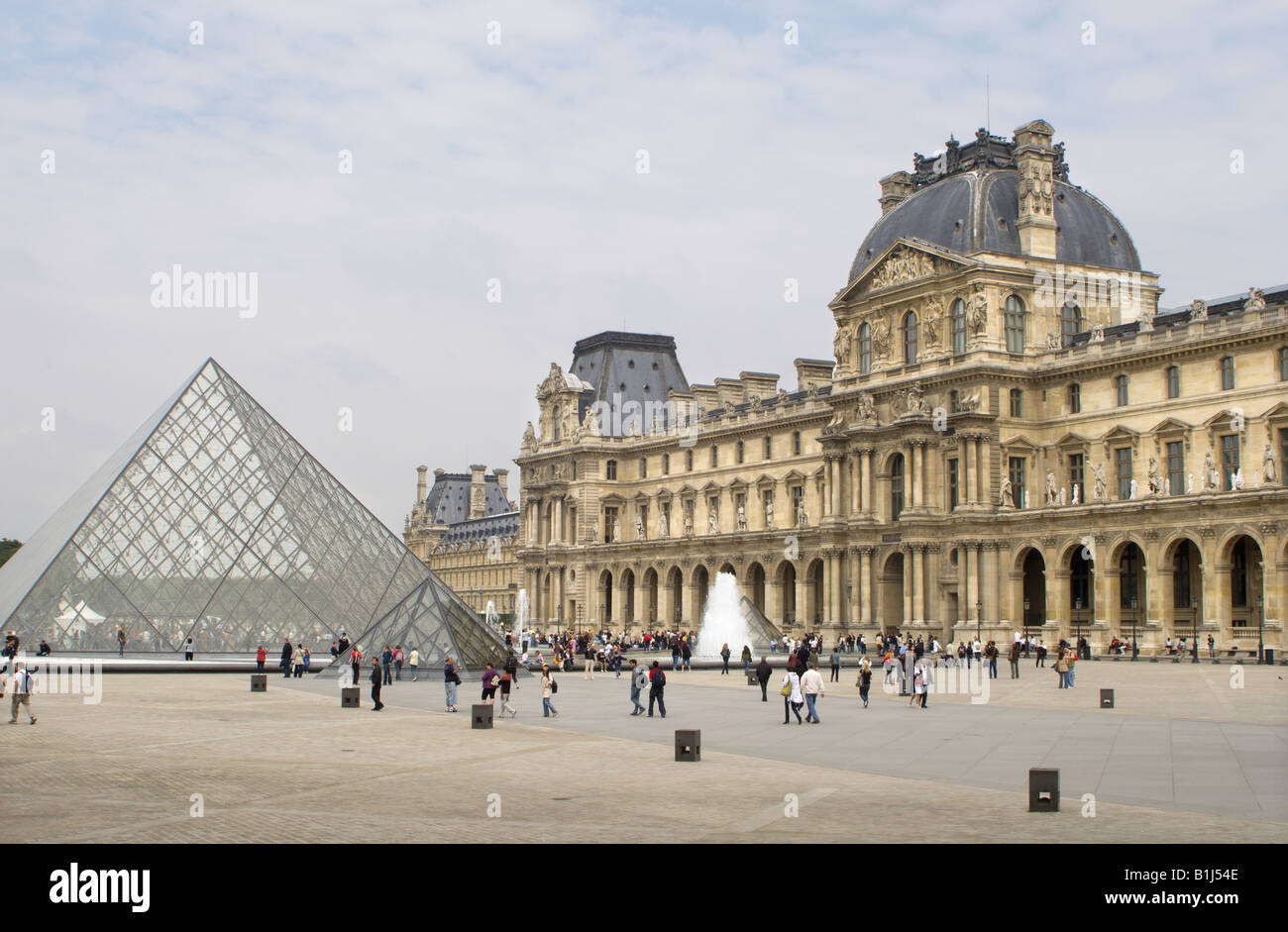 Louvre museum in Pairs Stock Photo