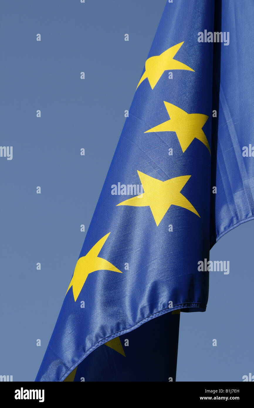 european union flag and sunny blue sky Stock Photo - Alamy