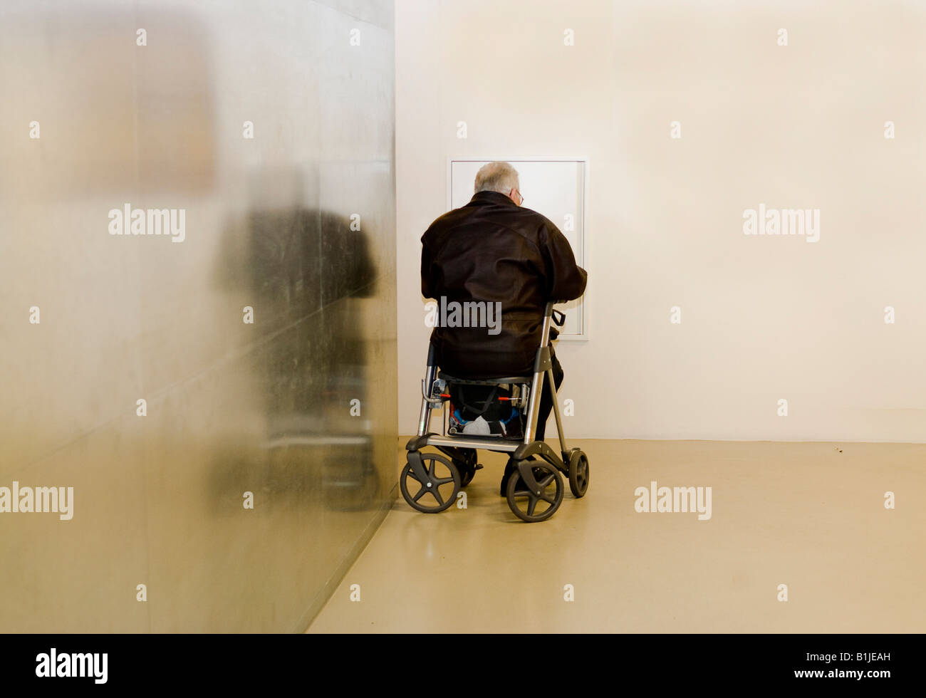 senior with walker Stock Photo - Alamy