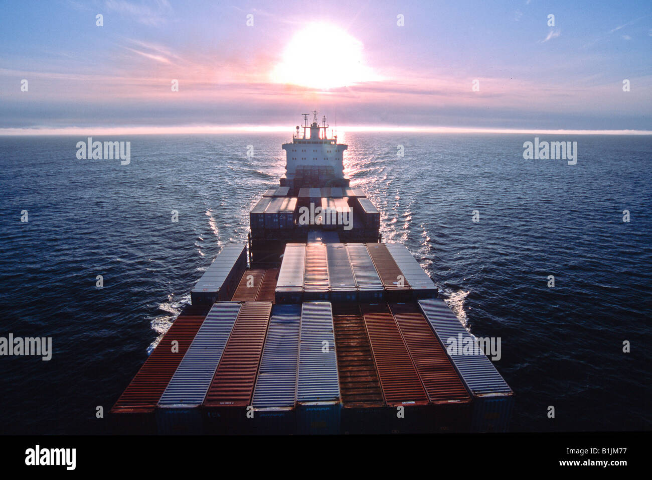 Pacific Ocean. Container vessel, Horizon Anchorage delivers between ...