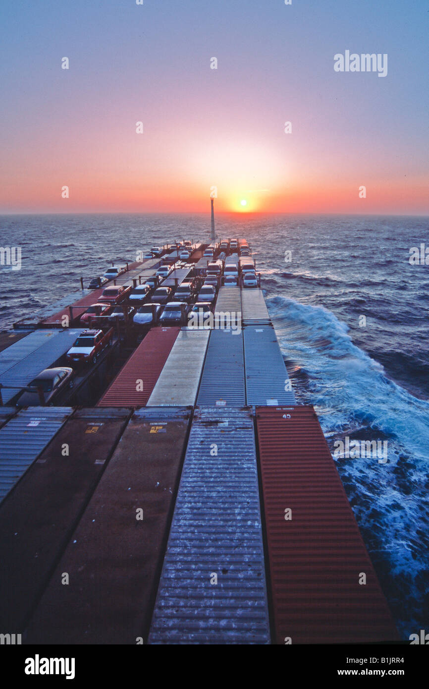 Pacific Ocean. Container vessel, Horizon Anchorage delivers between ...