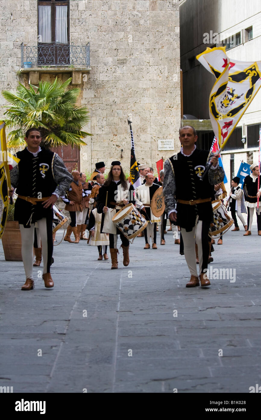 festival Balestro del Girifalco in Massa Marittima Stock Photo Alamy