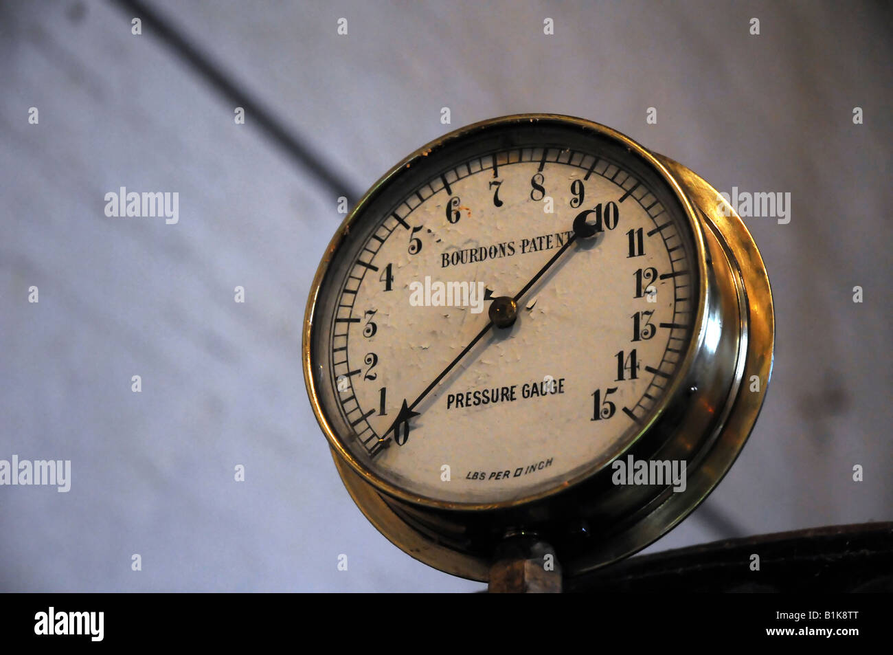 Bourdon pressure gauge instrument hires stock photography and images Alamy