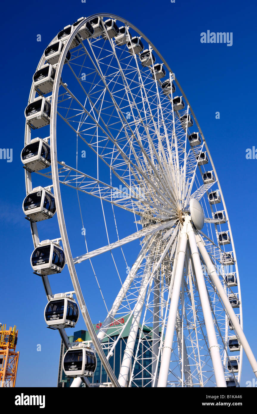 Niagara skywheel hires stock photography and images Alamy